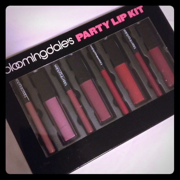 Bloomingdale's
Party Lip Kit - 100% Exclus - Picture 1 of 1